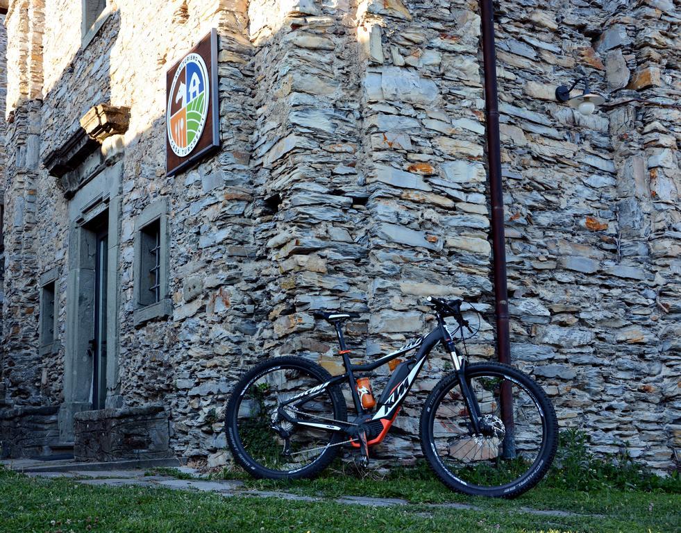 Agriturismo Casa Turchetti Comano  Екстериор снимка